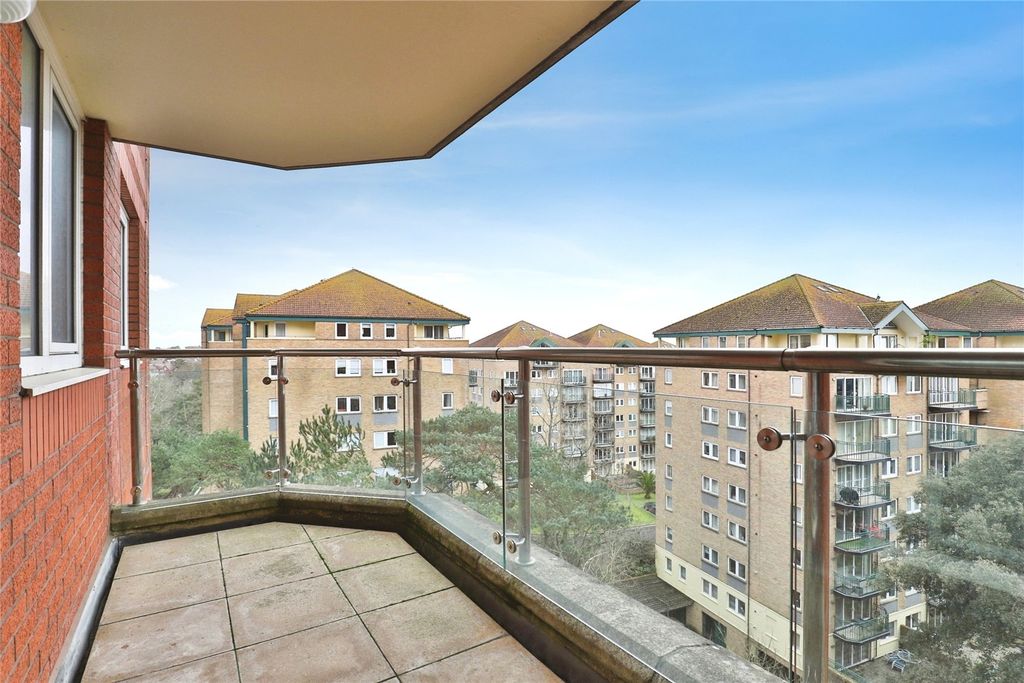 Property photo 2 of 20 Picture No. 22