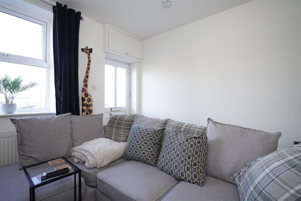 Property photo 3 of 7 Dsc03911.Jpg