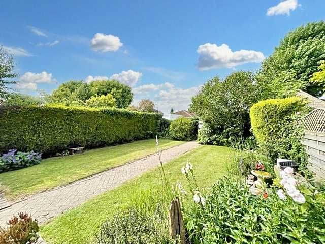 Property photo 2 of 27