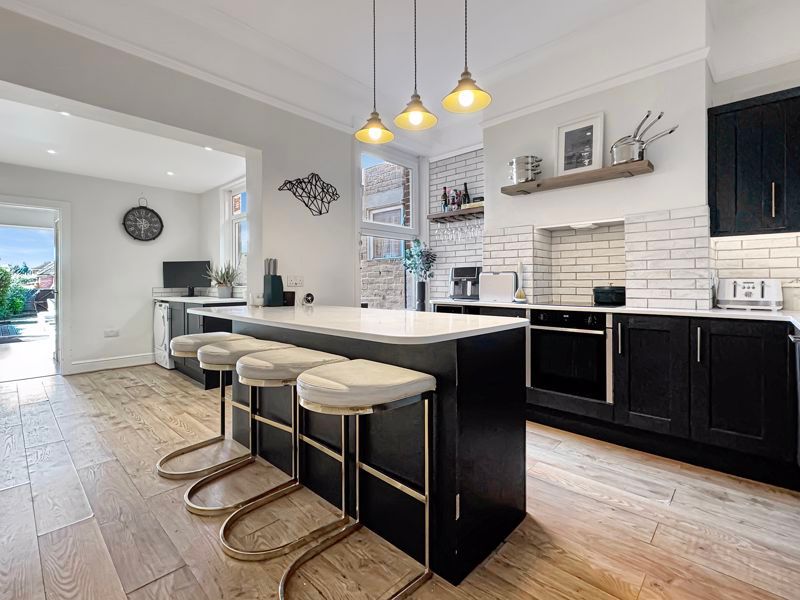 Property photo 3 of 26 Photo 12