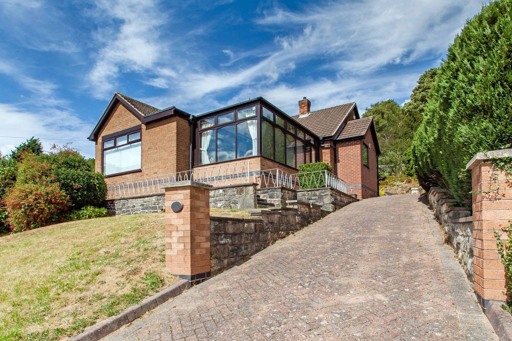 Property photo 1 of 37