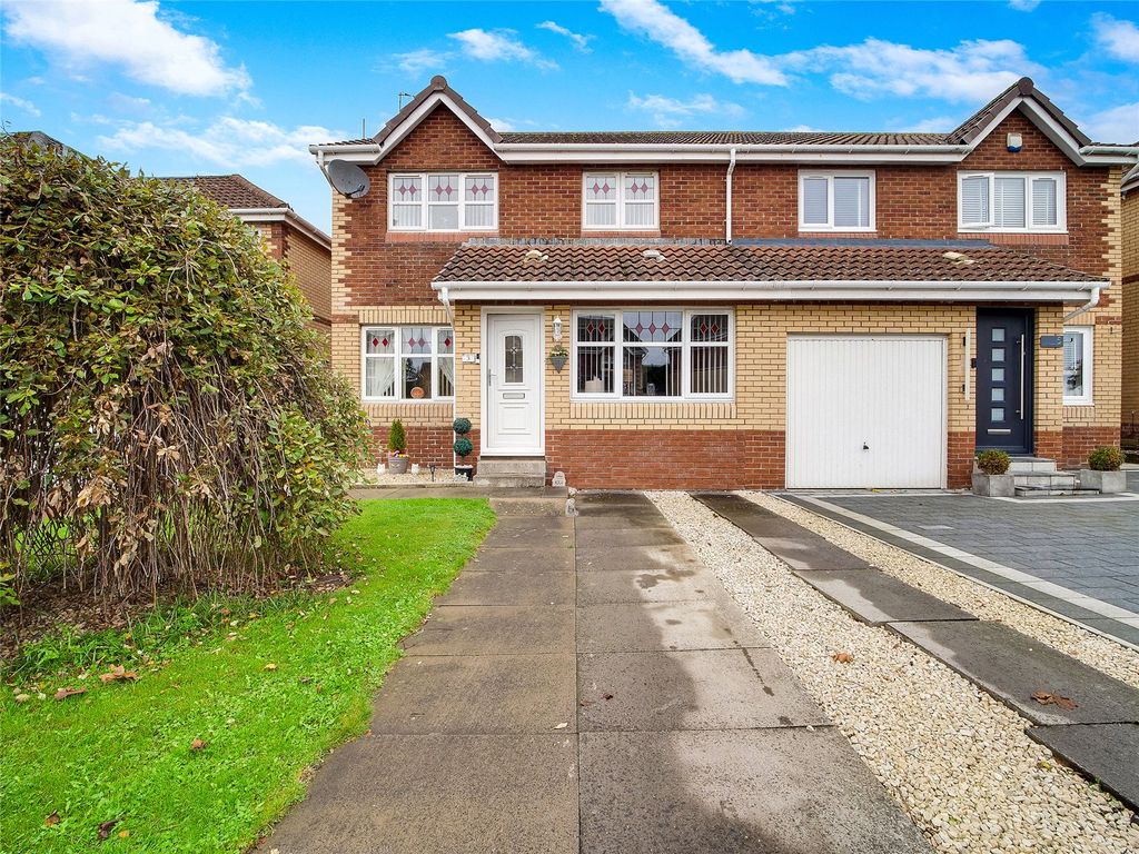 Property photo 1 of 17 Front