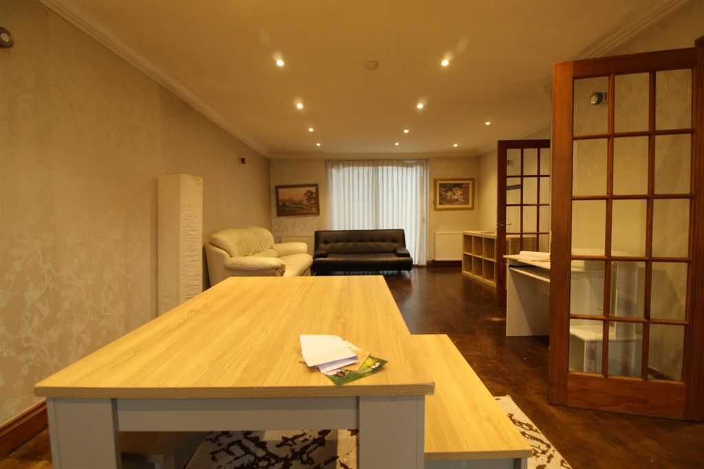 Property photo 3 of 11 Img_0393.Jpg