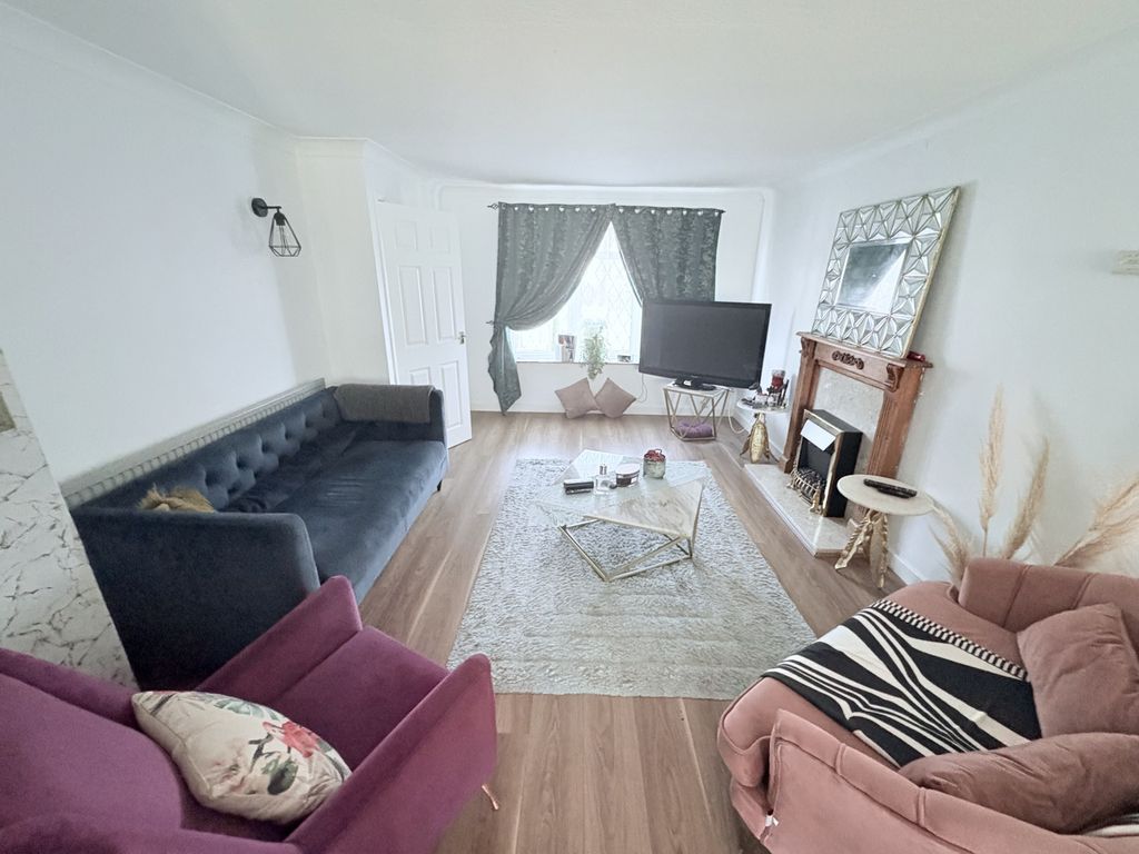 Property photo 2 of 10 Gallery