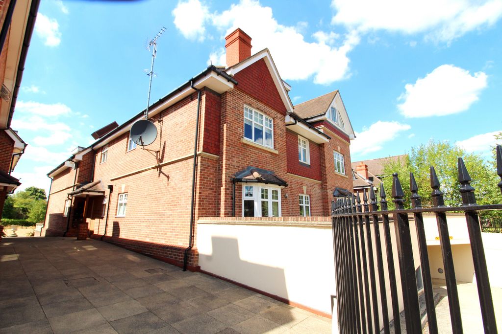 Property photo 1 of 11 Front
