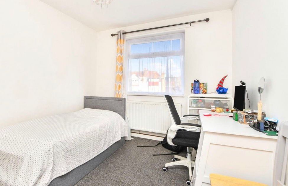 Property photo 3 of 6