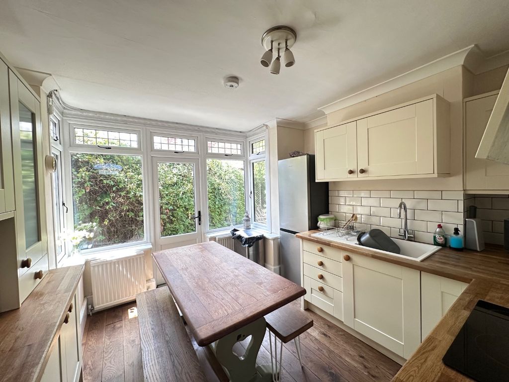 Property photo 3 of 17 4261593