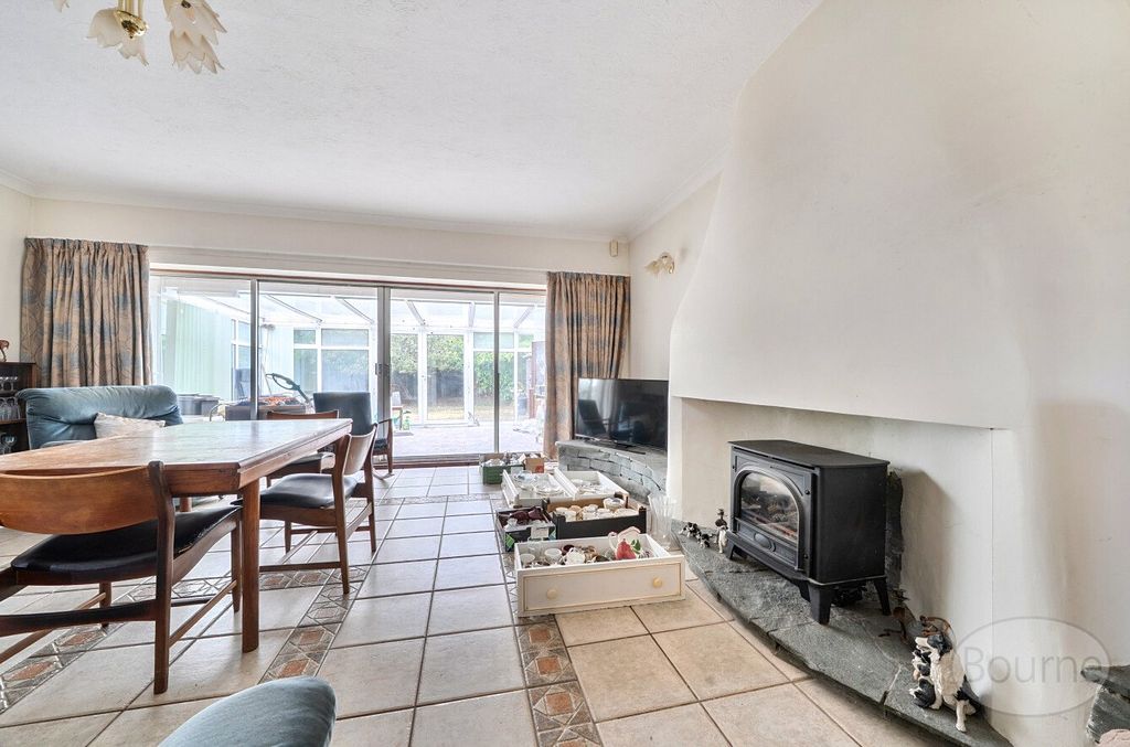 Additional image 15 of 3 bed bungalow for saleLove Lane, Petersfield, Hampshire GU31