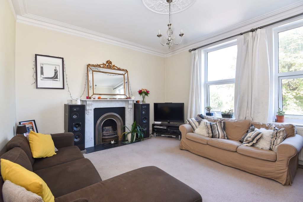 Property photo 3 of 6 327910 (1)