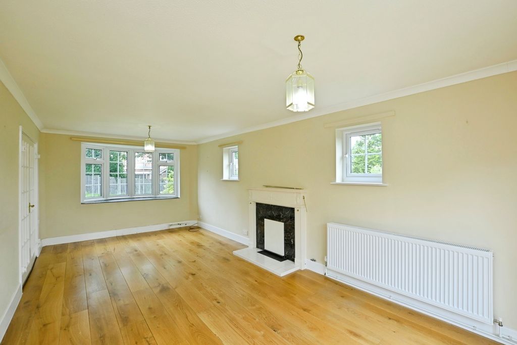 Property photo 3 of 13 Pbox-Img.Jpg