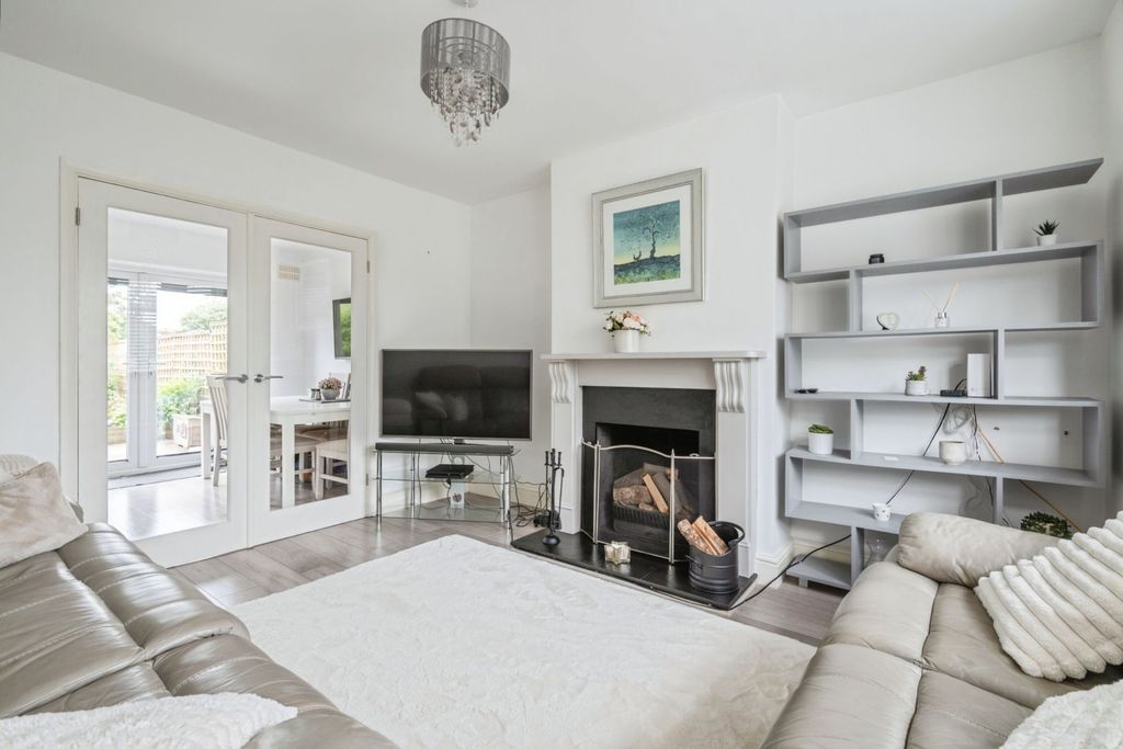 Property photo 3 of 18 Reception Room