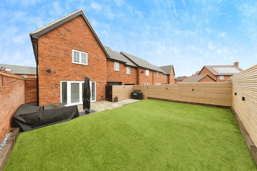 Property photo 3 of 18