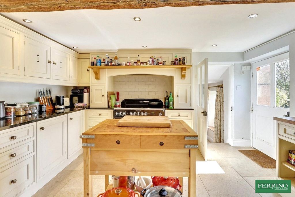 Property photo 2 of 32 Kitchen Breakfast Room