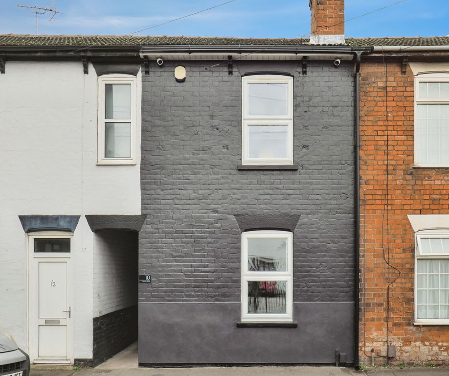 Property photo 1 of 12