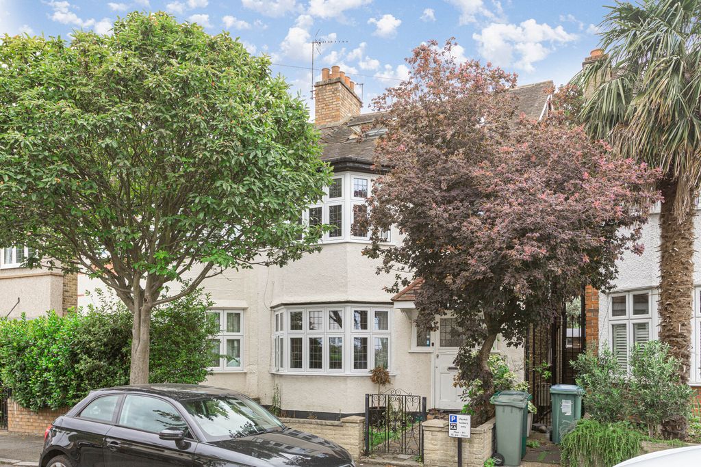 Property photo 1 of 11