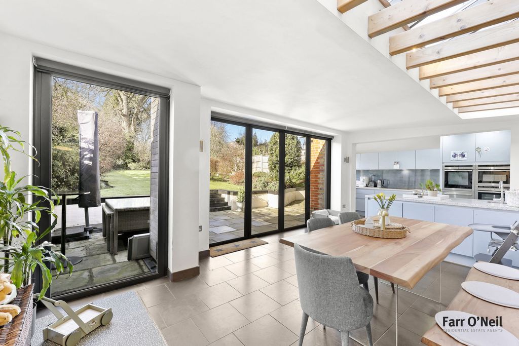 Property photo 3 of 34 Photo 20