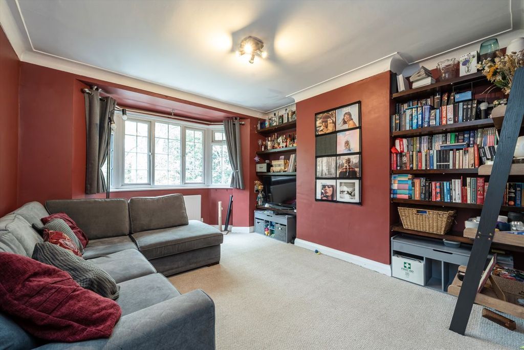 Property photo 2 of 6