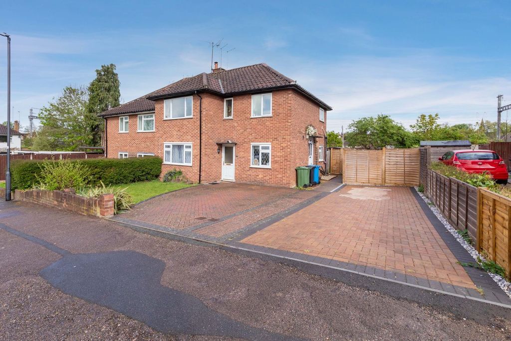 Additional image 11 of 2 bed flat for saleBrunel Road, Maidenhead SL6