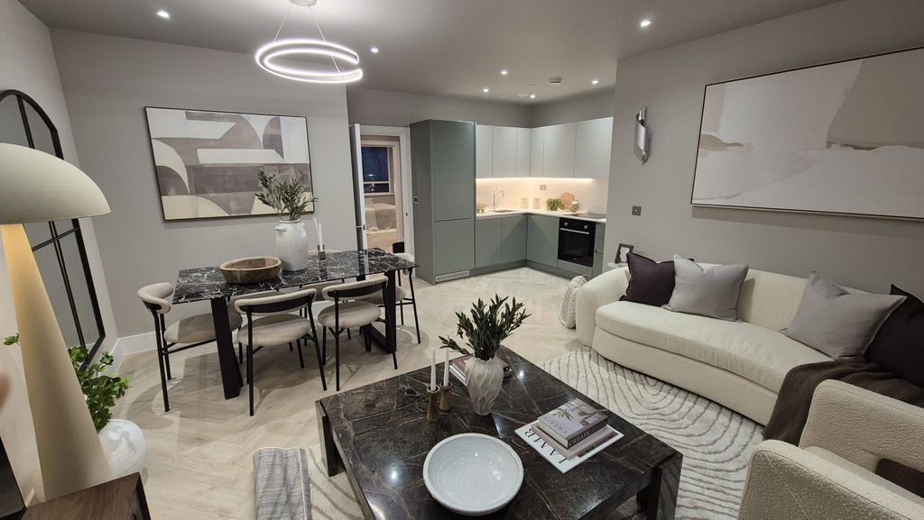 Property photo 2 of 8