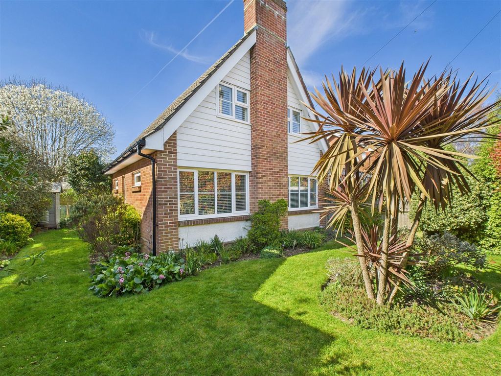 Property photo 1 of 14 3 Bedroom Detached For Sale