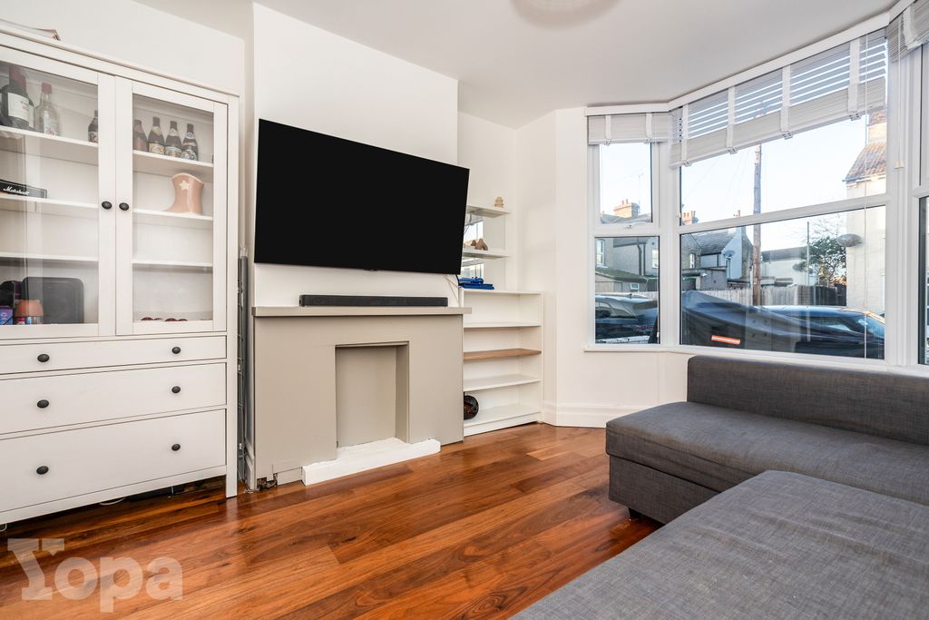 Property photo 3 of 17 Photo #3