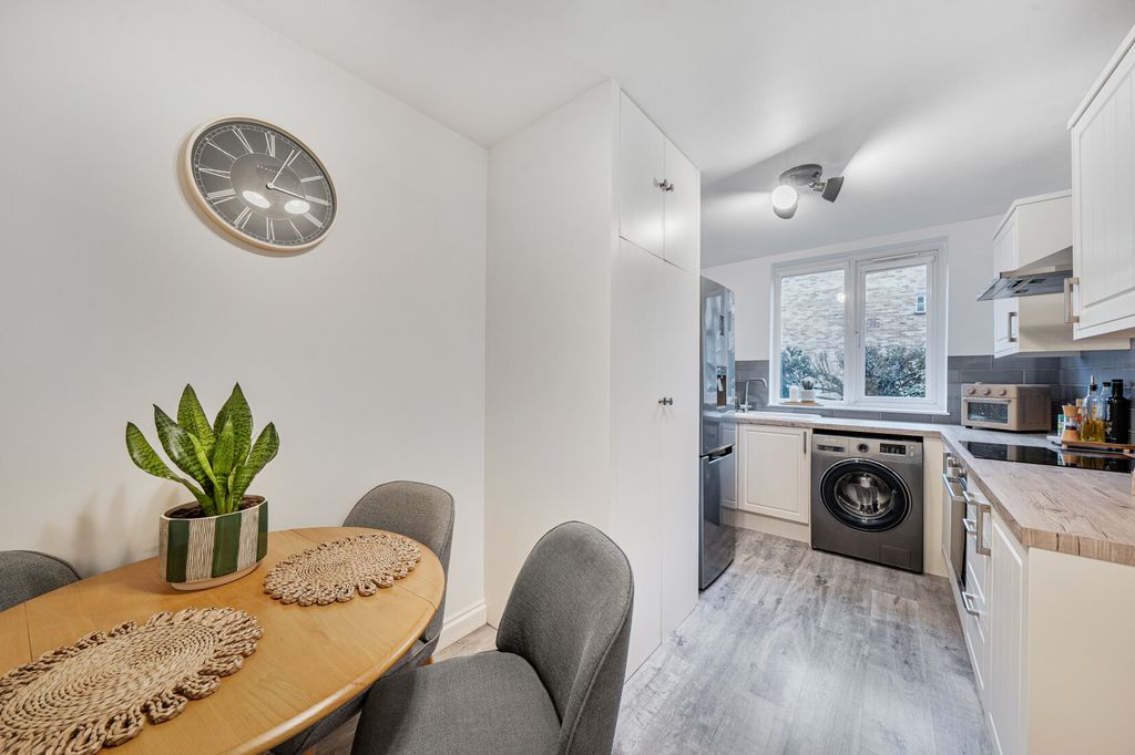 Property photo 3 of 14 Photo #3