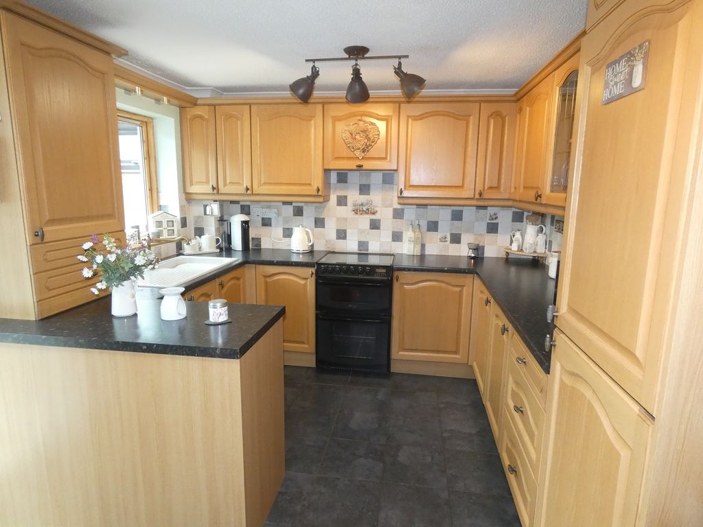 Property photo 3 of 16 Kitchen-Diner