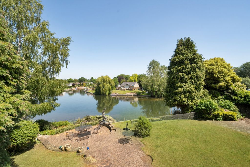 Property photo 2 of 29 1465955-32-6A1591...