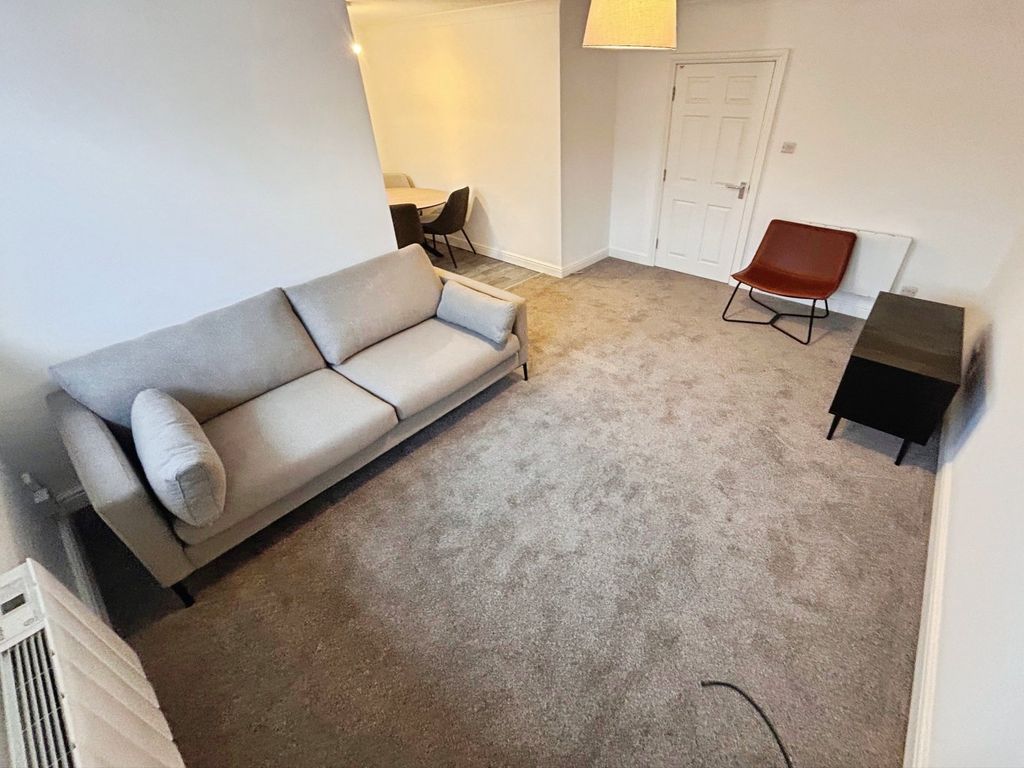 Property photo 2 of 12 Picture No. 15