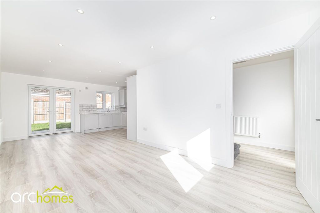 Property photo 2 of 23 Slacky-2.Jpg