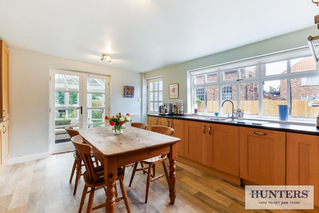 Property photo 3 of 22 92569_18-Rythergate-Cawood  (7) - Copy.Jpg