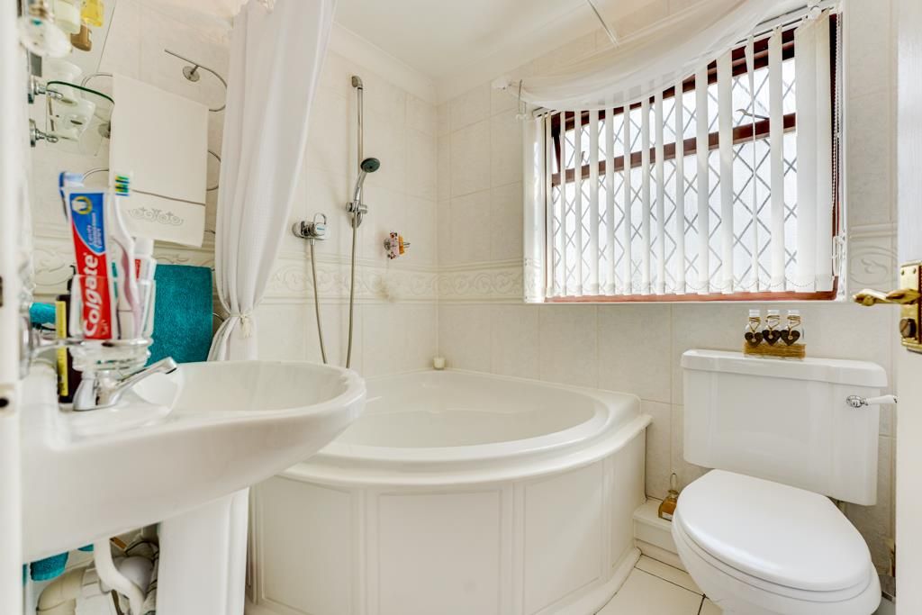 Additional image 19 of 3 bed detached house for saleNN16, Bramble Close, Kettering
