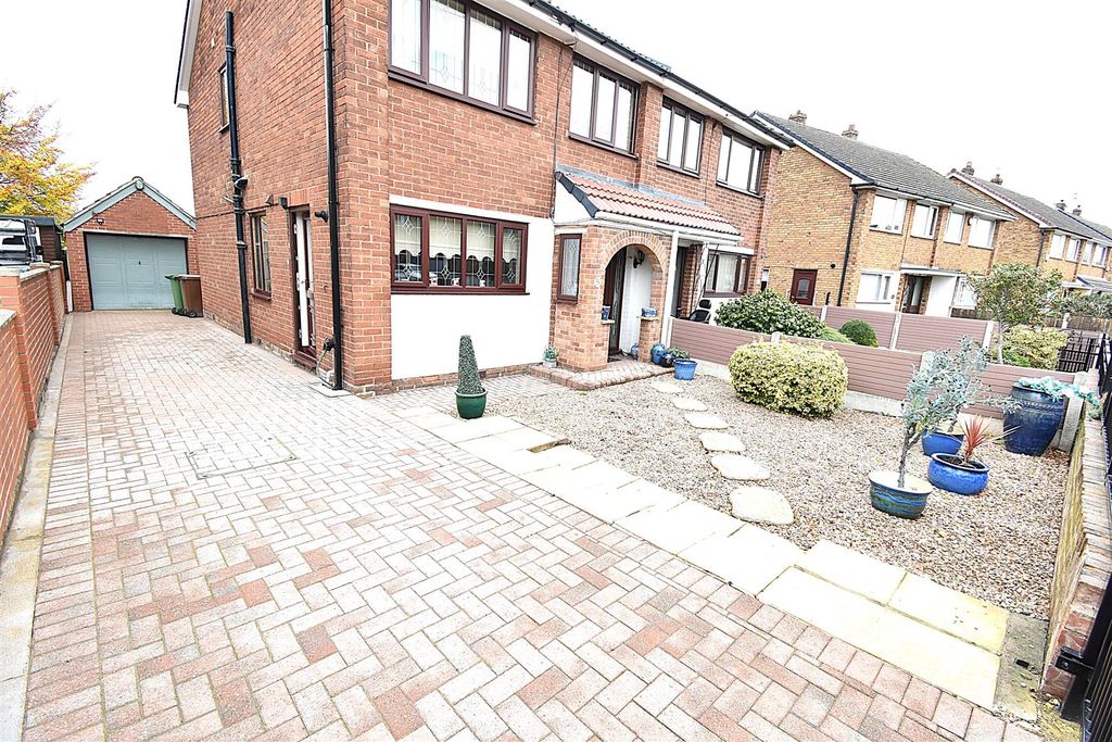 Property photo 2 of 11 2.Jpg