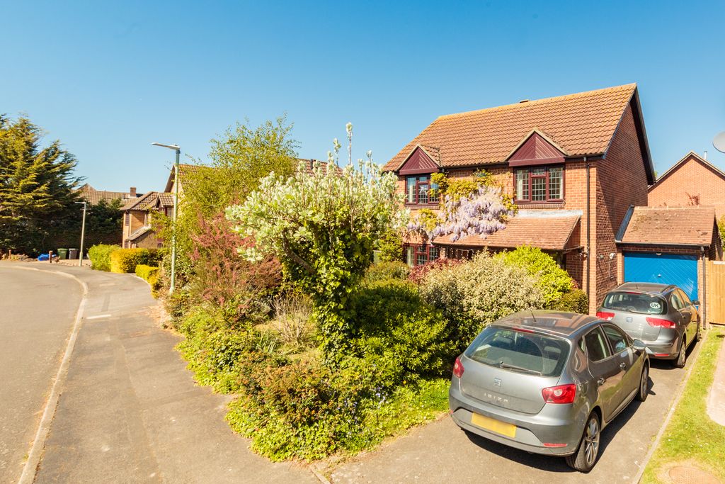 Property photo 1 of 16