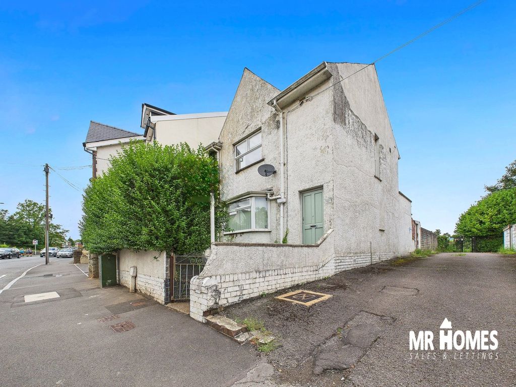 Property photo 1 of 22