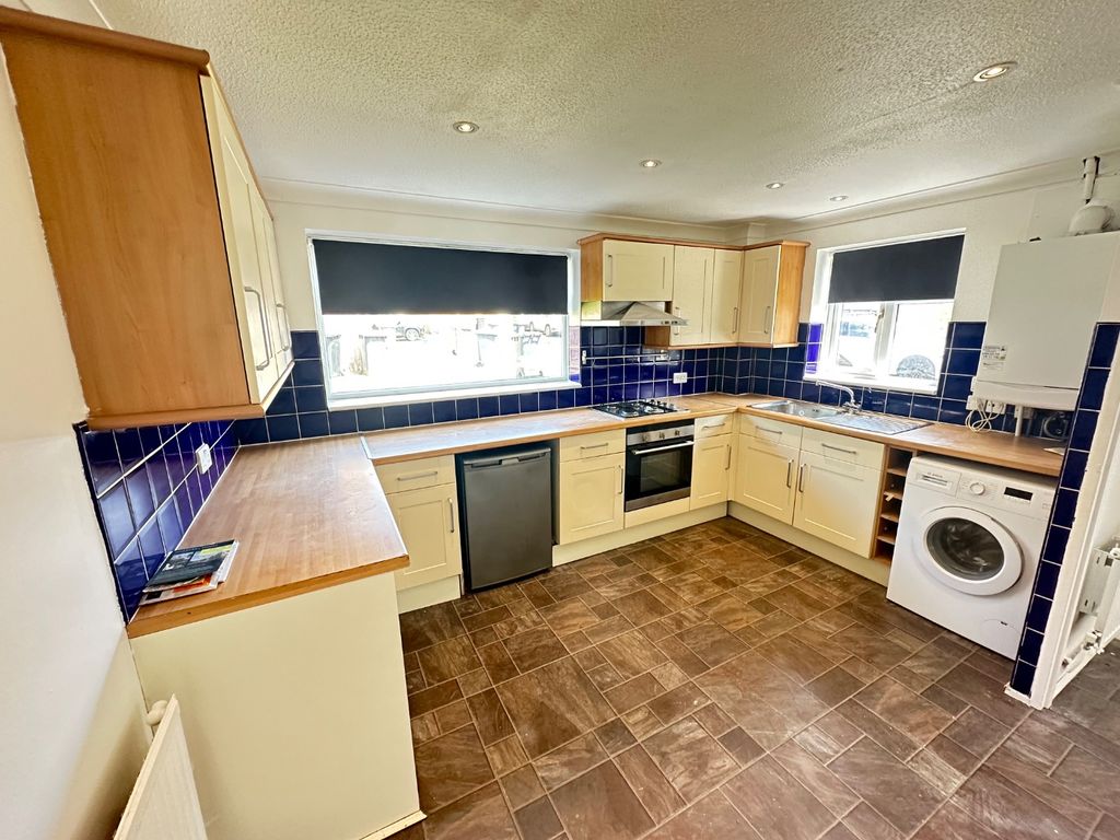 Property photo 2 of 14 5287902