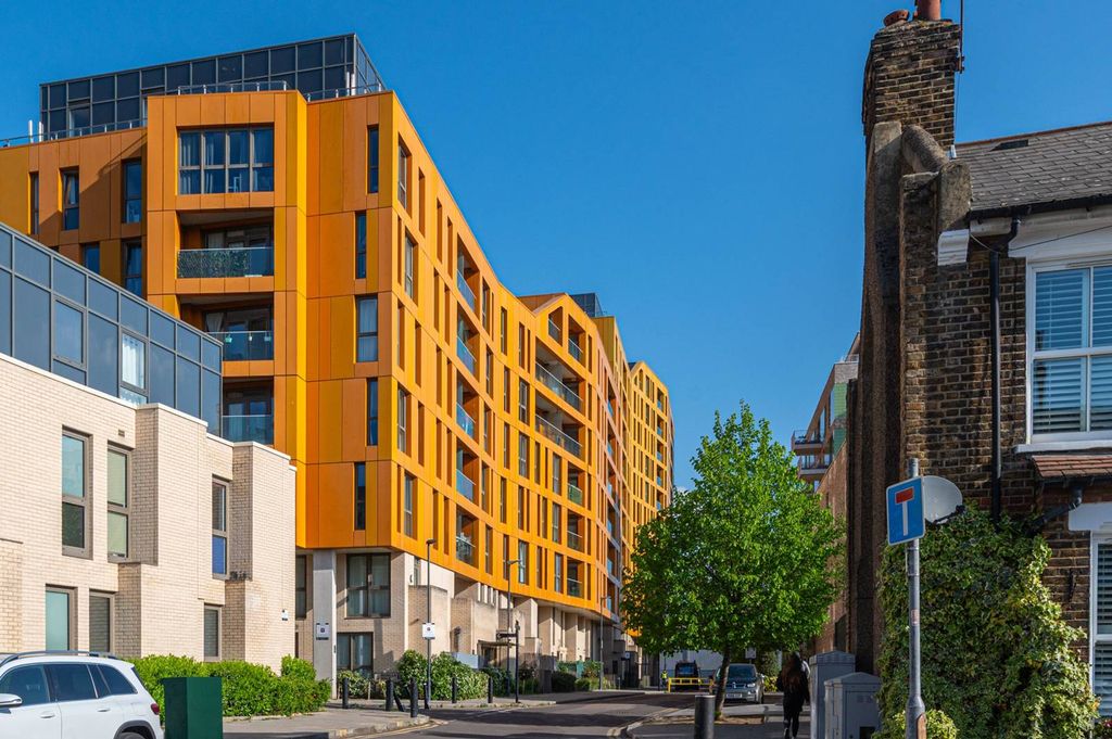 Property photo 2 of 19