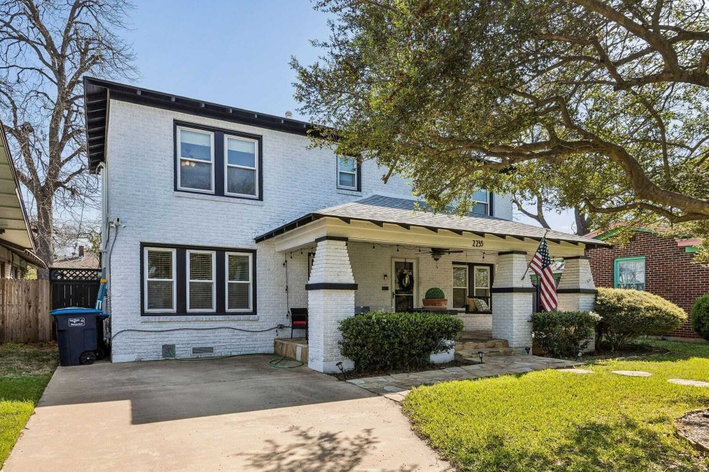 Property photo 1 of 24