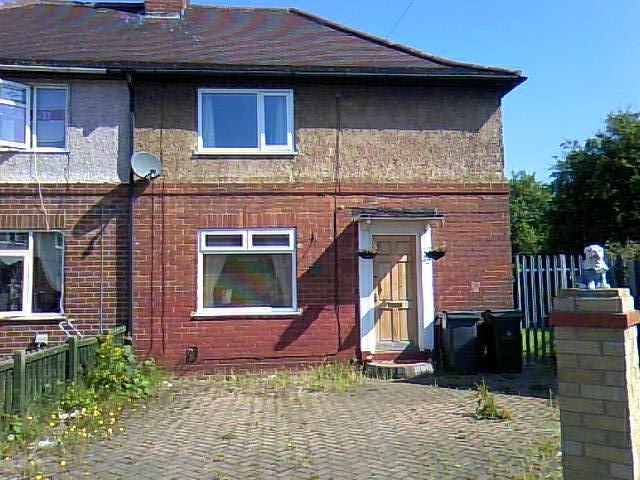 Property photo 1 of 2 3 Bedroom Semi Detached For Rent