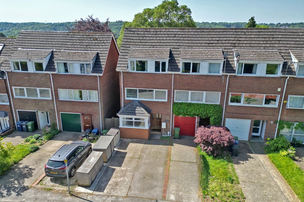 Property photo 1 of 11 5204321
