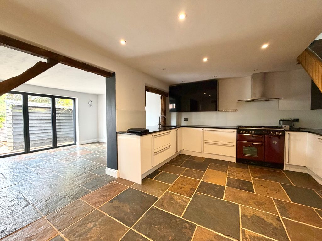 Property photo 3 of 18