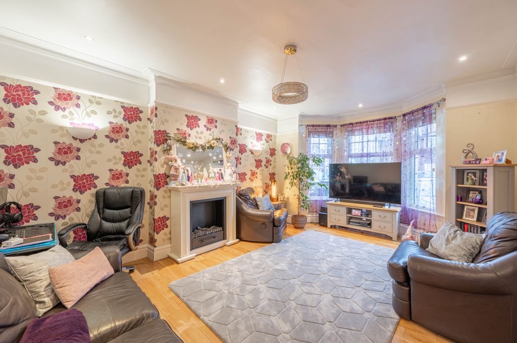 Property photo 3 of 19 Dsc_3851-Hdr