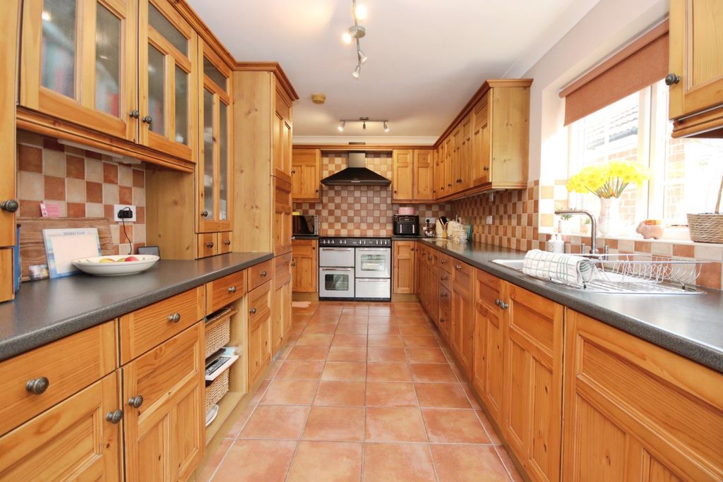 Property photo 2 of 22