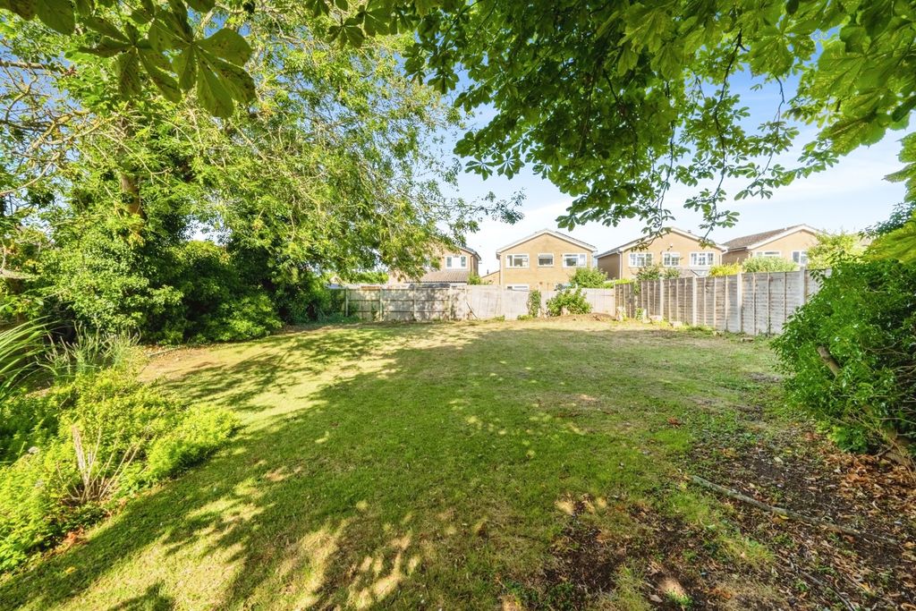 Property photo 2 of 17 Photo
