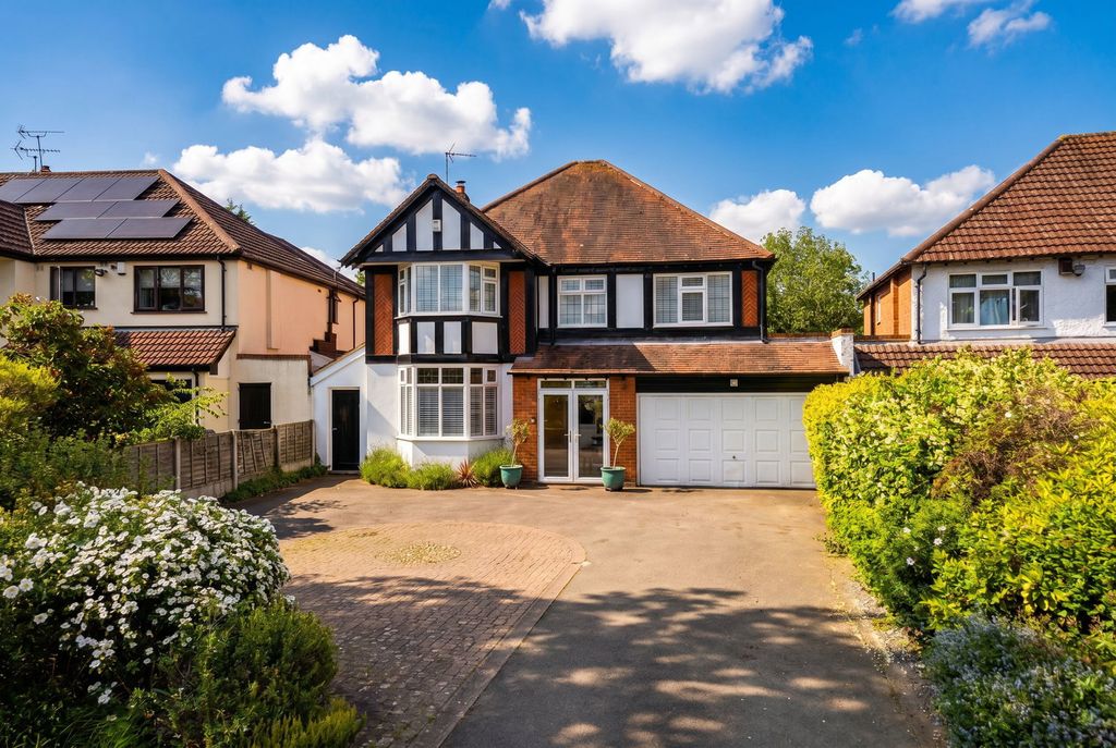 Property photo 1 of 34
