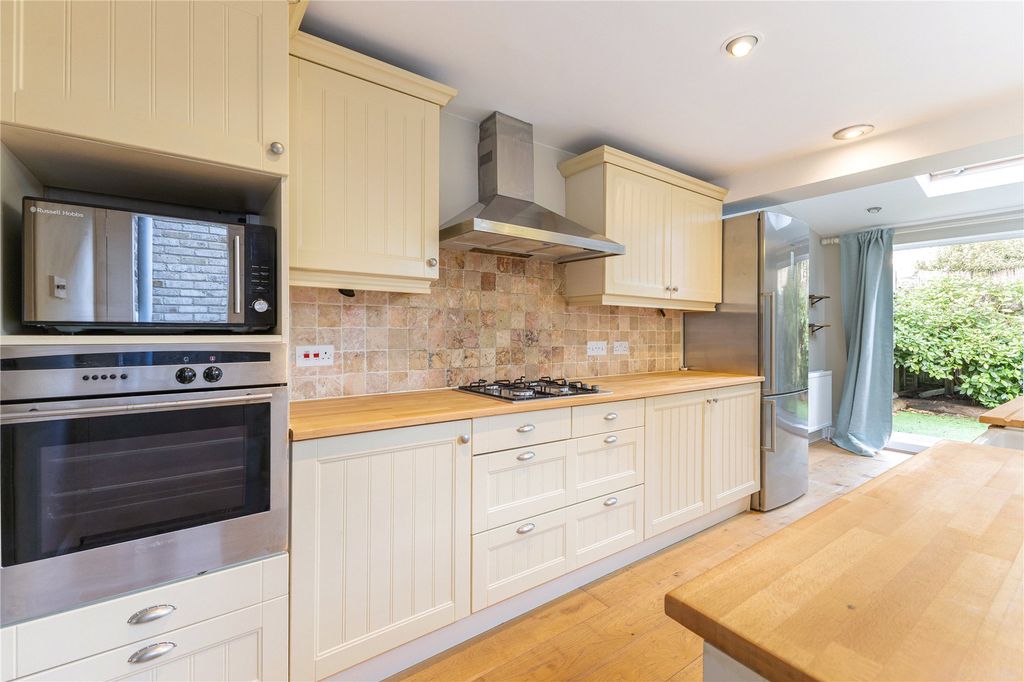 Property photo 3 of 17 Picture No. 31