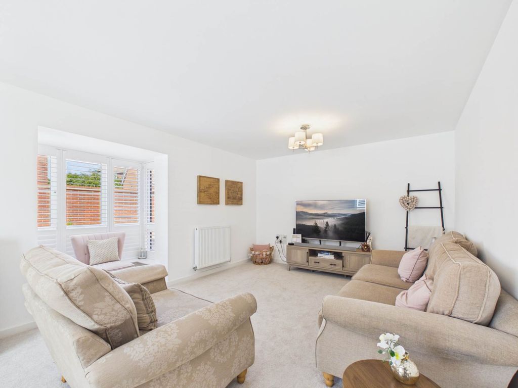 Property photo 3 of 18