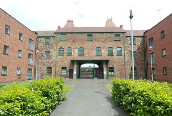 Property photo 1 of 6 External