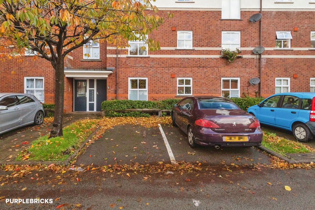 Property photo 2 of 18