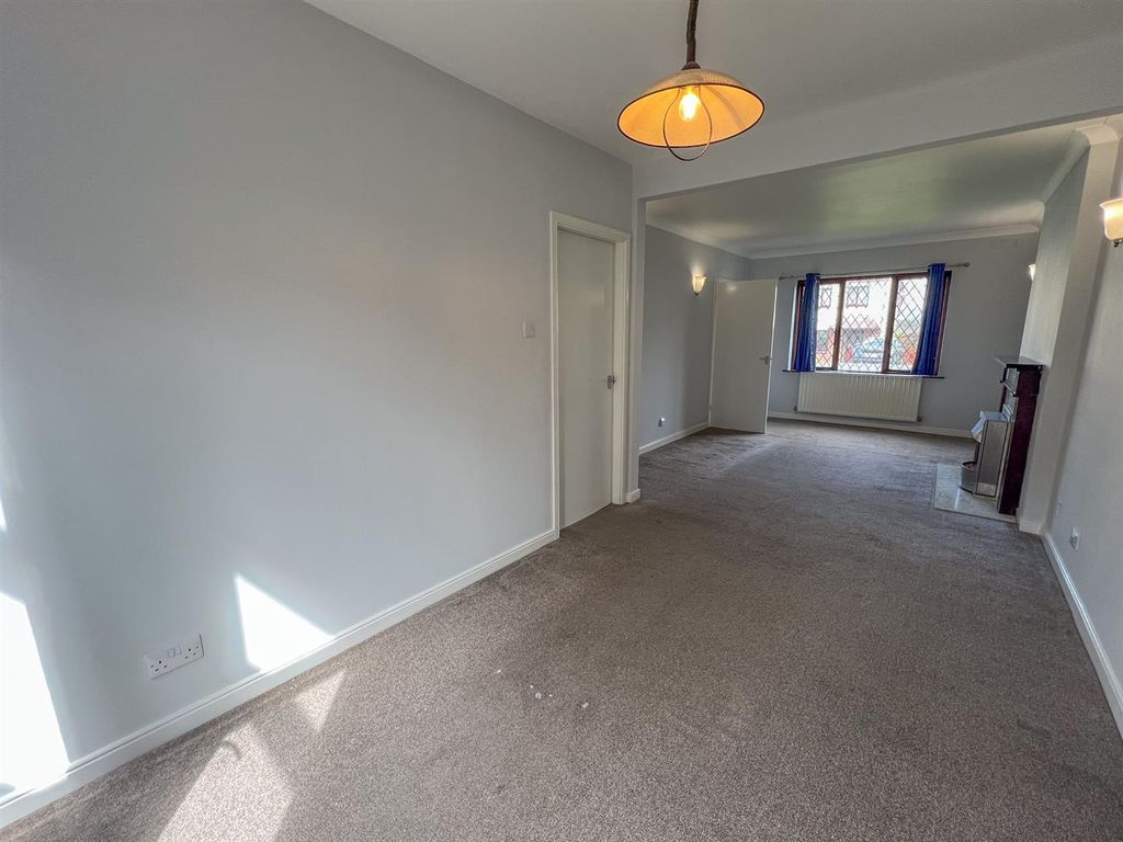 Property photo 3 of 18 9 Farmhill Meadows-14.Jpg